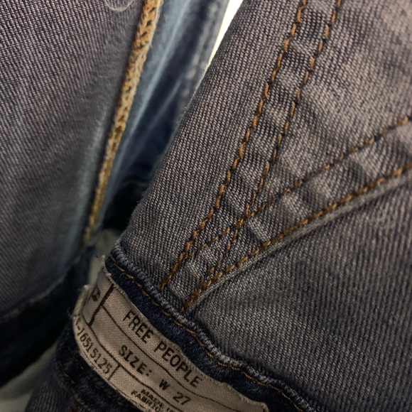 Free people, Jean bib overalls
Size 27 - Picture 5 of 16